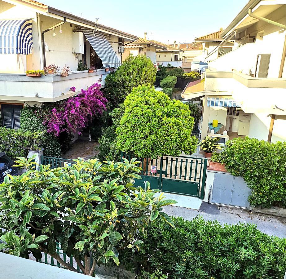 Apartamento Tra Puccini Ed Il Mare Torre del Lago Puccini Exterior foto