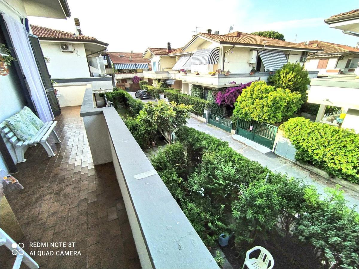 Apartamento Tra Puccini Ed Il Mare Torre del Lago Puccini Exterior foto
